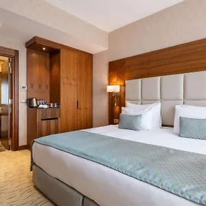 5* Otel Clarion Mahmutbey